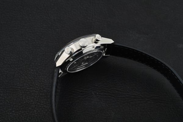 黑色表盘TAG Heuer Carrera 39mm“玻璃盒”