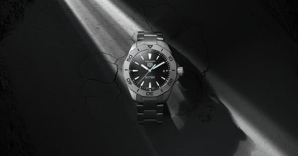 介绍泰格豪雅的aququaracer Solargraph回归，比以往更轻