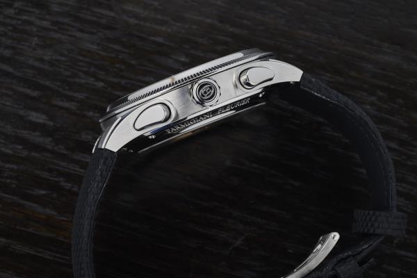 帕尔马尼亚(Parmigiani)与Tonda PF一起实现了“运动计时码表”