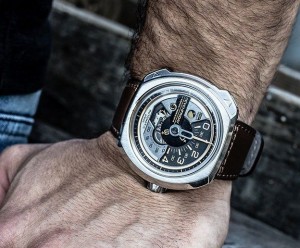 Outbrain-sevenfriday-V-Service-E1441344444009427